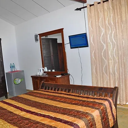 Solomon Beach Hotel Marawila Room photo
